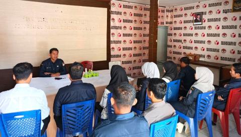 Rapat internal BAWASLU OKUT