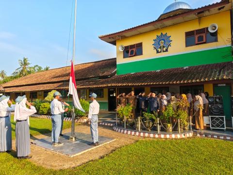 upacara di karang tengah